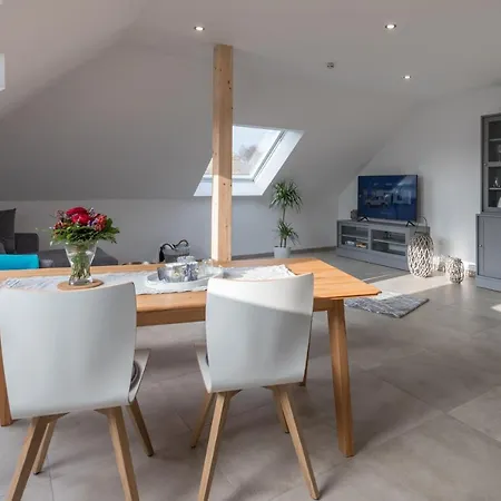 דירה Fewomeerzeit